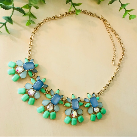 Statement Necklace - Picture 2 of 3